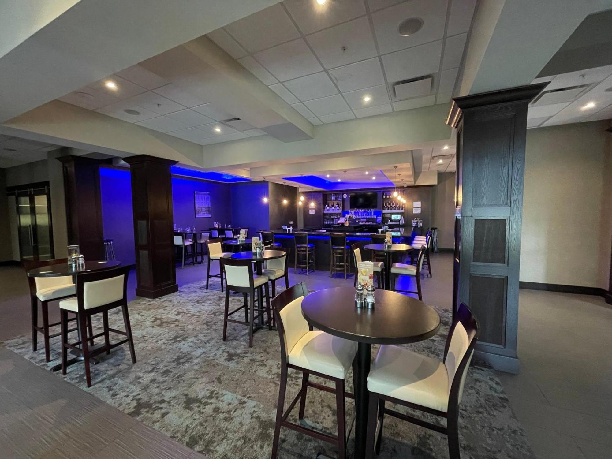 Holiday Inn & Suites - Farmington Hills - Detroit Nw By Ihg Zewnętrze zdjęcie